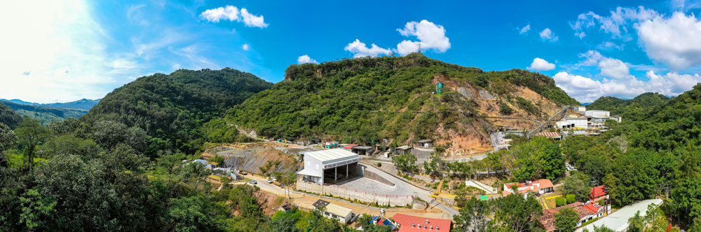 Vista panor&aacute;mica de instalaciones industriales